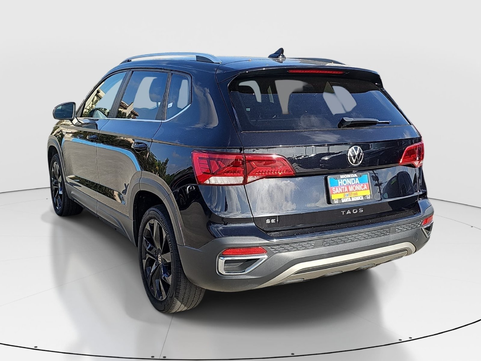 Used 2023 Volkswagen Taos SE FWD image 7