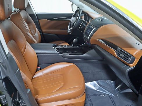 Used 2017 Maserati Levante S image 30