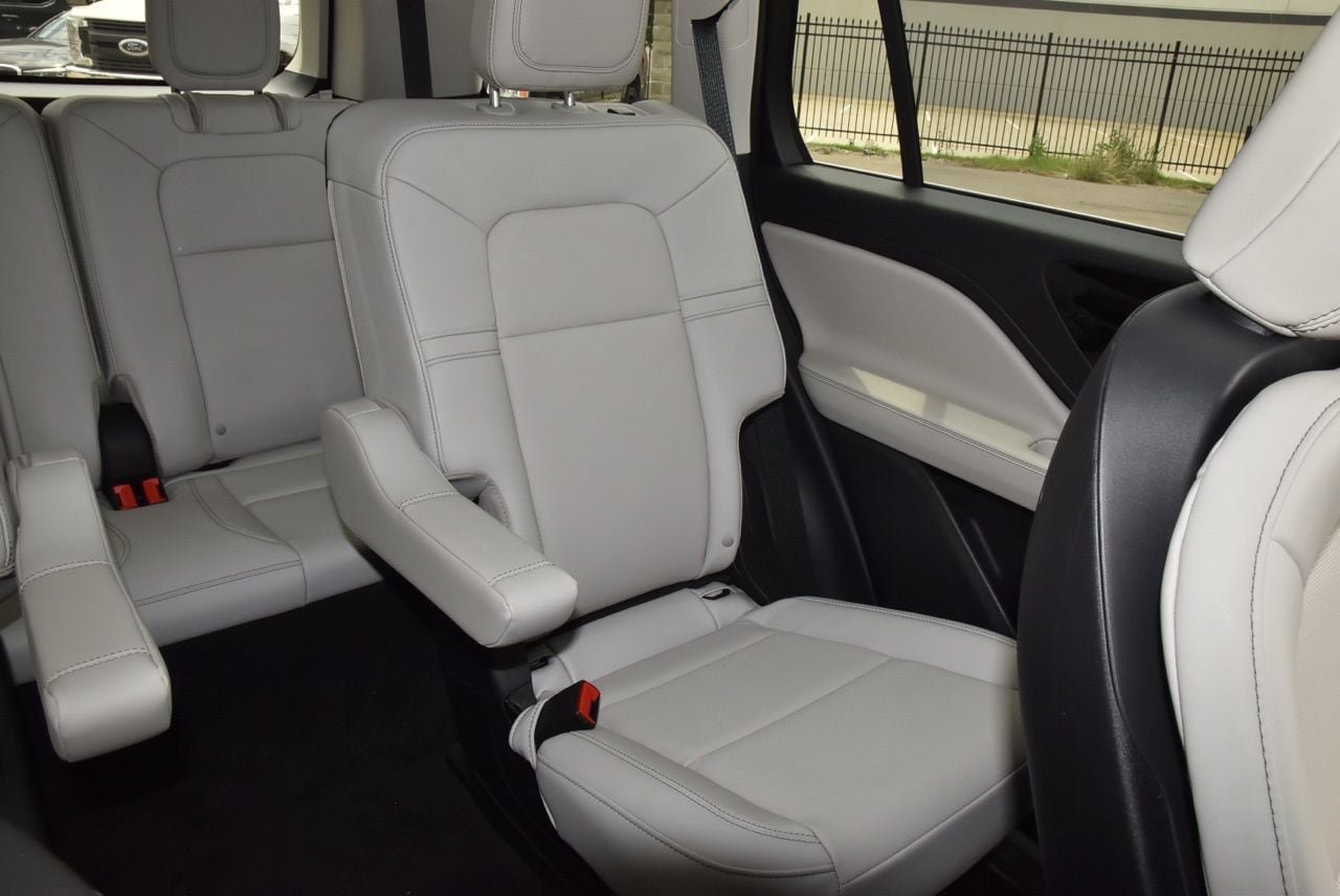New 2026 Lincoln Aviator AWD image 22