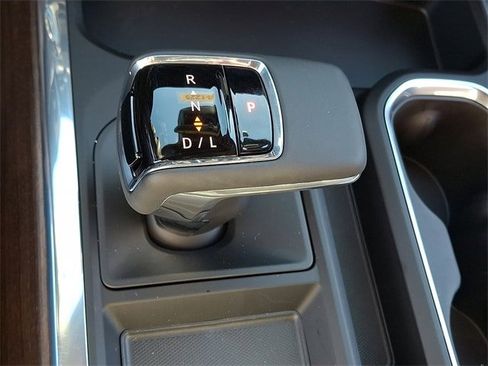 New 2026 Chevrolet Silverado 1500 High Country w/ Midnight Edition AWD/4WD image 11