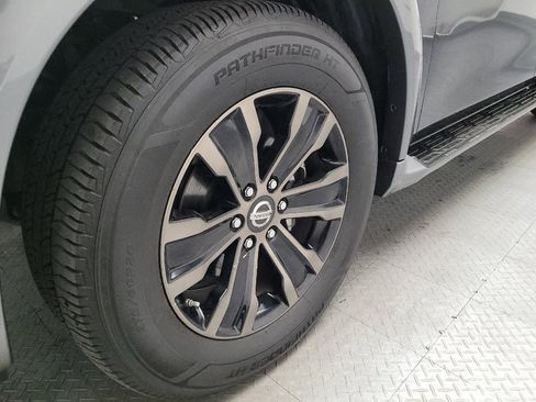 Used 2018 Nissan Armada Platinum w/ Cargo Package RWD image 31