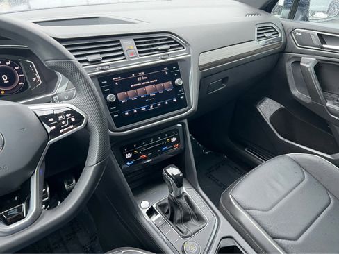 Used 2022 Volkswagen Tiguan SEL R-Line AWD/4WD image 36