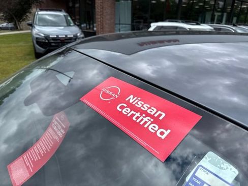 Certified 2025 Nissan Kicks SV AWD/4WD image 43