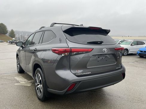 Used 2021 Toyota Highlander XLE image 5