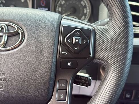 Used 2022 Toyota Tacoma TRD Sport w/ Technology Package RWD image 21