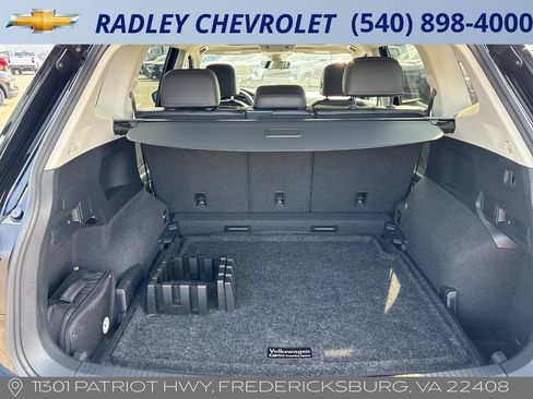 Used 2024 Volkswagen Tiguan SE w/ Panoramic Sunroof Package AWD/4WD image 22