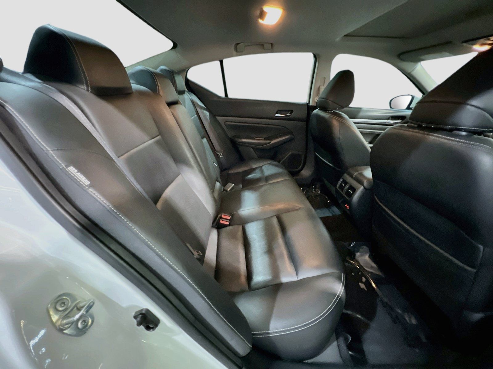 Used 2019 Nissan Altima 2.5 Platinum FWD image 21