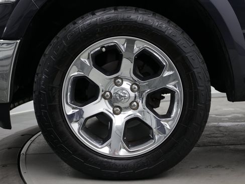 Used 2017 RAM 1500 Laramie w/ Convenience Group AWD/4WD image 11