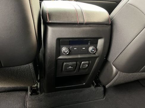 Used 2023 Chevrolet Traverse RS FWD image 25