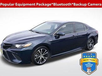 Used 2018 Toyota Camry SE image 1