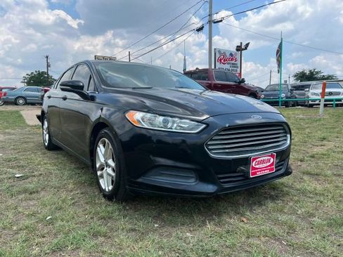 Used 2013 Ford Fusion SE image 1