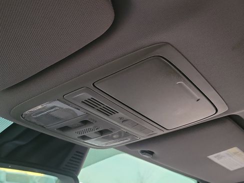 Used 2017 Honda Accord Touring image 31