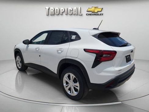 New 2026 Chevrolet Trax LS FWD image 3