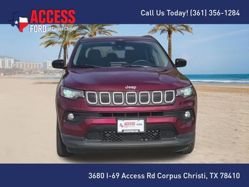 Used 2022 Jeep Compass Latitude AWD/4WD image 3