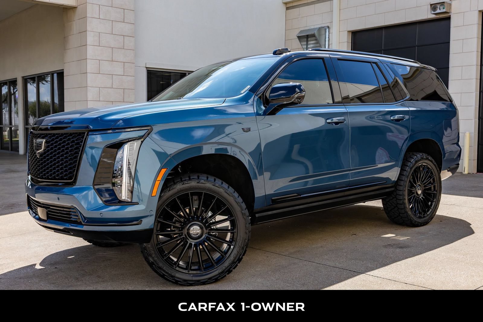 Used 2025 Cadillac Escalade Sport Platinum AWD/4WD image 5