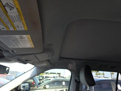 Used 2021 Ford Explorer XLT w/ Equipment Group 202A image 10