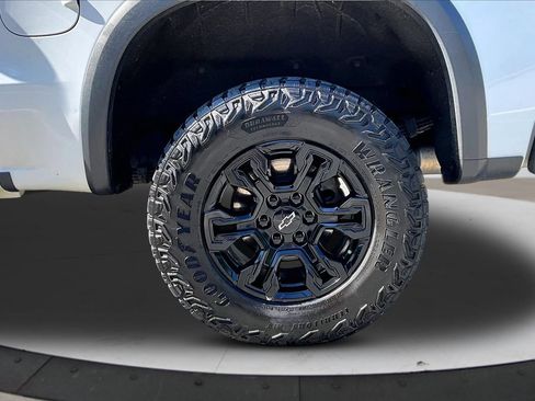 Used 2022 Chevrolet Silverado 1500 ZR2 w/ Technology Package AWD/4WD image 34