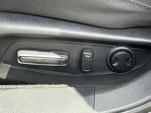 Certified 2023 Honda Accord EX image 18