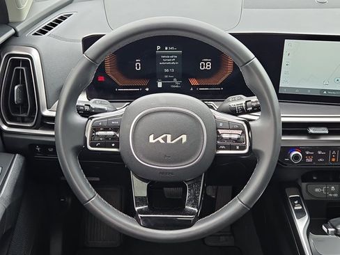 Used 2025 Kia Sorento EX w/ Panoramic Sunroof Package FWD image 18