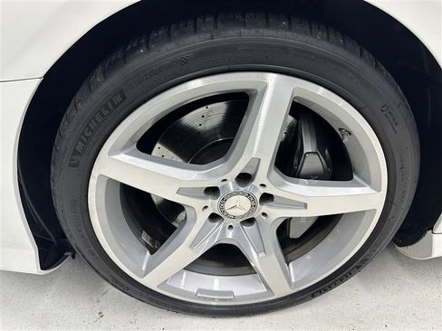 Used 2014 Mercedes-Benz SL 550 image 20