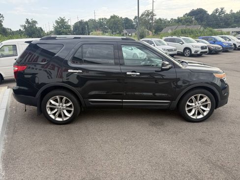 Used 2015 Ford Explorer XLT w/ Equipment Group 202A AWD/4WD image 6