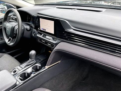 Used 2025 Toyota Camry LE FWD image 14
