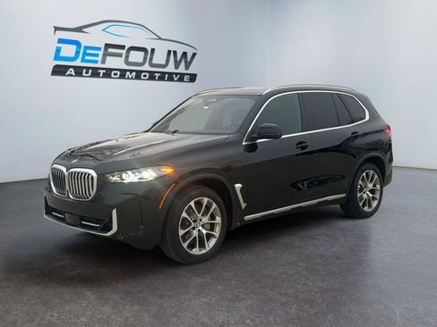 New 2026 BMW X5 xDrive50e w/ Climate Comfort Package image 7