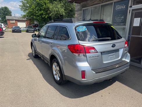Used 2014 Subaru Outback 2.5i Limited AWD/4WD image 3