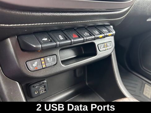 Certified 2022 GMC Canyon Denali image 28