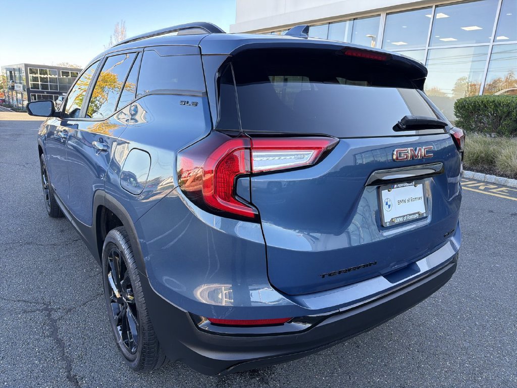 Used 2024 GMC Terrain SLE w/ Driver Convenience Package AWD/4WD image 12