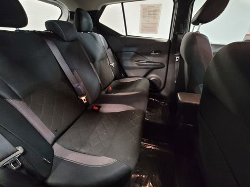 Used 2020 Nissan Kicks SV image 7