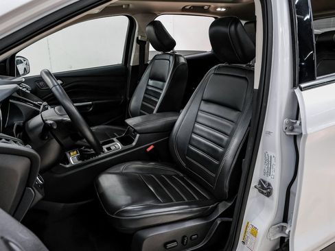 Used 2019 Ford Escape SEL image 39