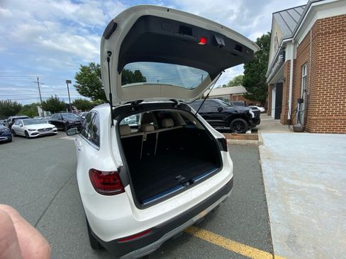 Used 2020 Mercedes-Benz GLC 300 image 14