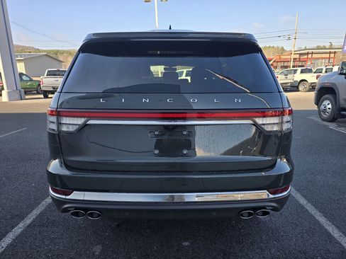 Used 2022 Lincoln Aviator Reserve w/ Elements Package Plus image 4