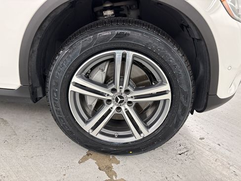 Certified 2022 Mercedes-Benz GLC 300 4MATIC image 12