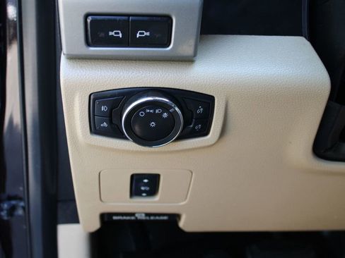 Used 2018 Ford F250 Lariat w/ Chrome Package AWD/4WD image 25