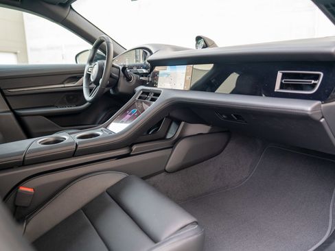 Certified 2025 Porsche Taycan AWD/4WD image 22