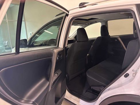 Used 2016 Toyota RAV4 XLE w/ Convenience Package AWD/4WD image 24