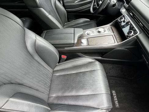 Used 2023 Genesis GV80 2.5T w/ Prestige 20" Package image 44