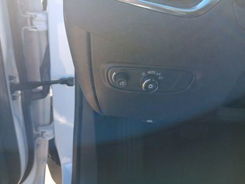 Used 2024 Chevrolet Equinox LS image 14