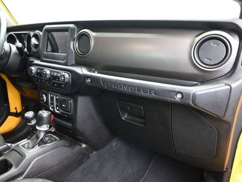Used 2019 Jeep Wrangler Sport AWD/4WD image 37