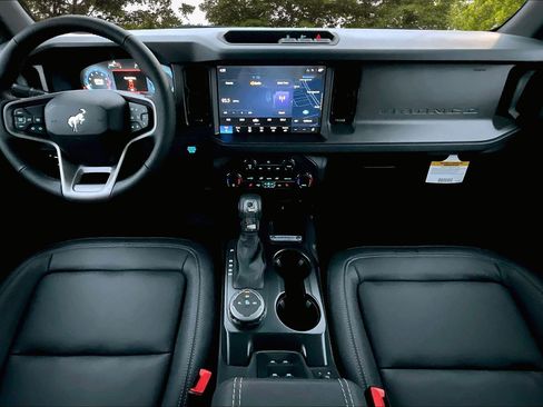 New 2025 Ford Bronco Big Bend image 5