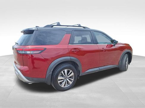 Certified 2023 Nissan Pathfinder SL FWD image 8