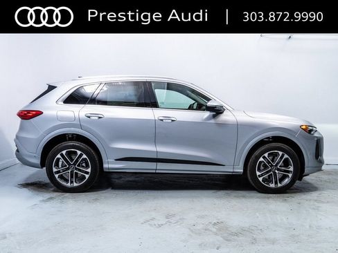 Used 2025 Audi Q5 Premium w/ Convenience Package AWD/4WD image 8