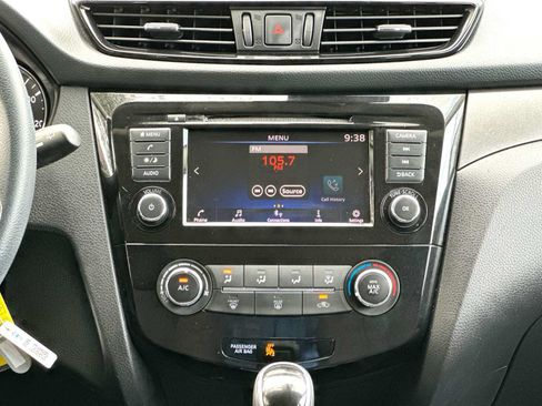 Used 2020 Nissan Rogue Sport S FWD image 26