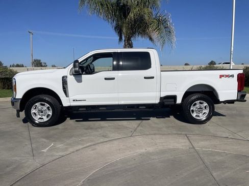 New 2026 Ford F250 XLT w/ FX4 Off-Road Package image 2