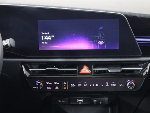 Used 2024 Kia Niro Wind FWD image 22