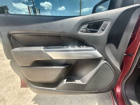 Used 2022 Chevrolet Colorado LT w/ LT Convenience Package AWD/4WD image 20