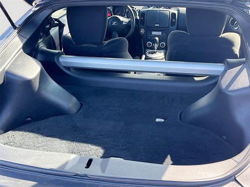 Used 2017 Nissan 370Z Coupe image 24