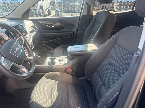 Used 2024 GMC Terrain SLE AWD/4WD image 12